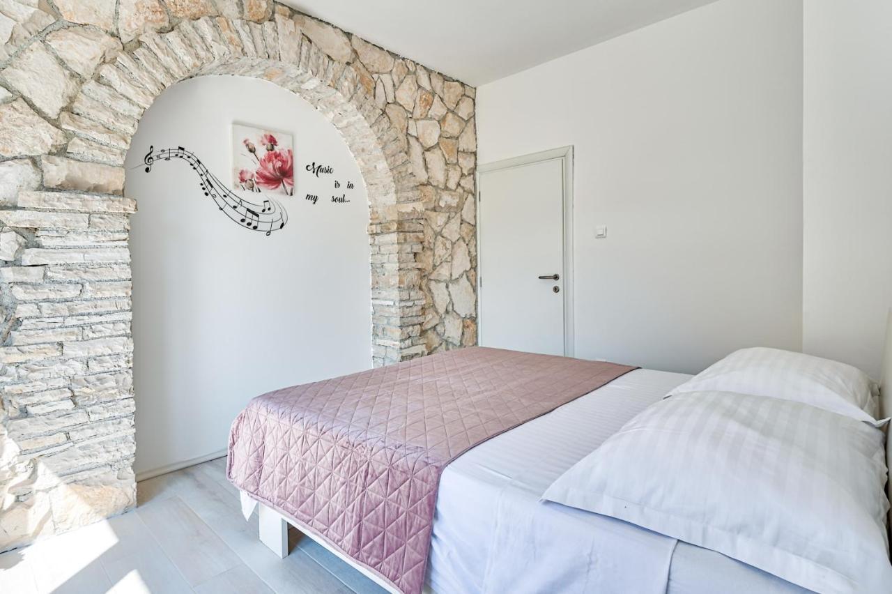 Villa Matija Ližnjan Εξωτερικό φωτογραφία